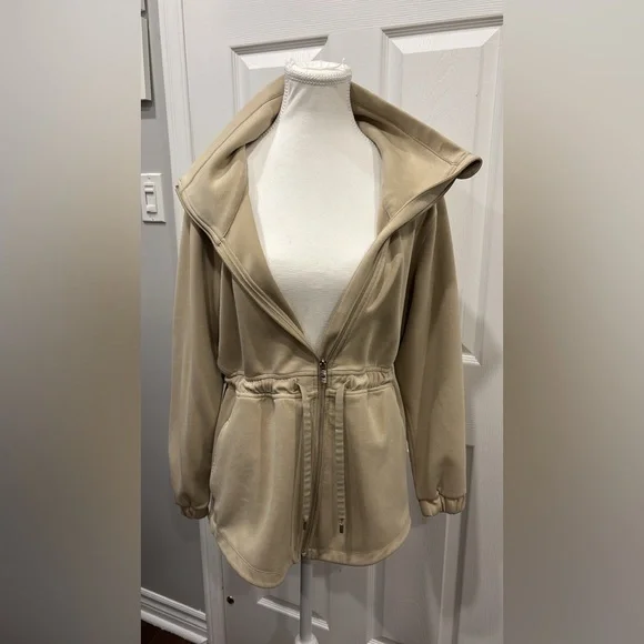 Lululemon Athletica Tan Utility Jacket with High Collar and Cinched Waist - Picture 6 of 7